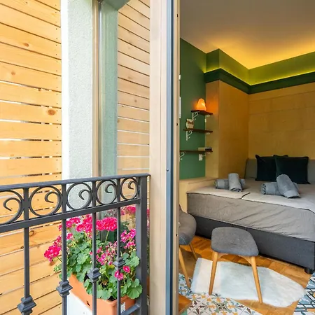Bijou - 1 Bedroom *