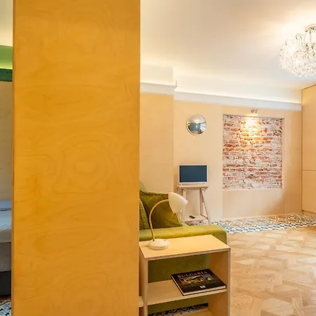 Bijou - 1 Bedroom *